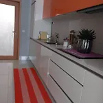 En Face De La Azurara
