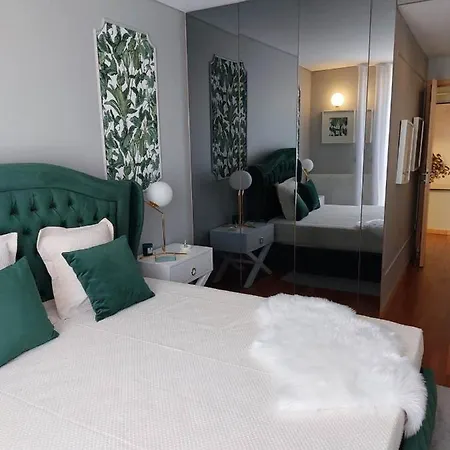 Apartment En Face De La