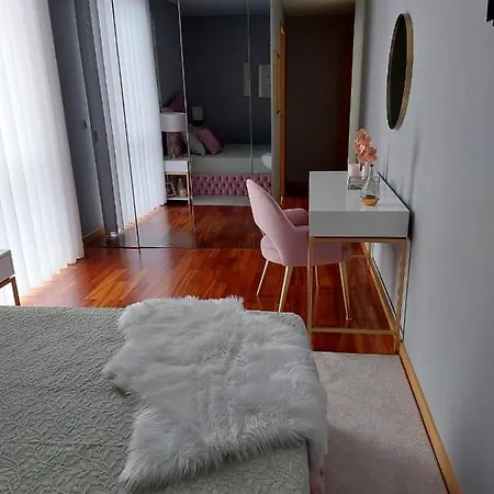 En Face De La Apartment Azurara