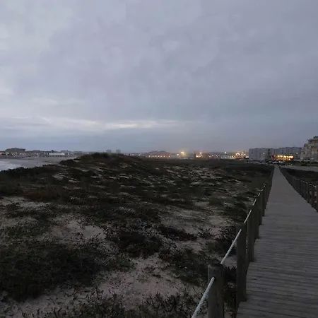 En Face De La Apartment