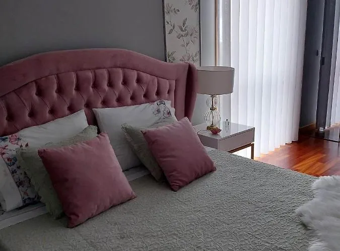 En Face De La Apartment *