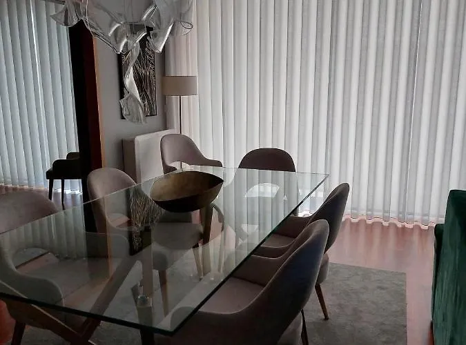 En Face De La * Azurara